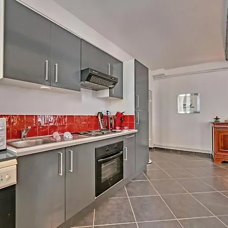 Daire L'appartement Begonia Nîmes